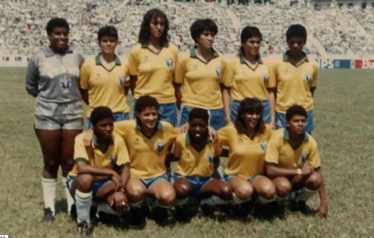 Quais são os maiores públicos de futebol feminino na história