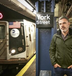 Seth Kugel no metrô de Nova York