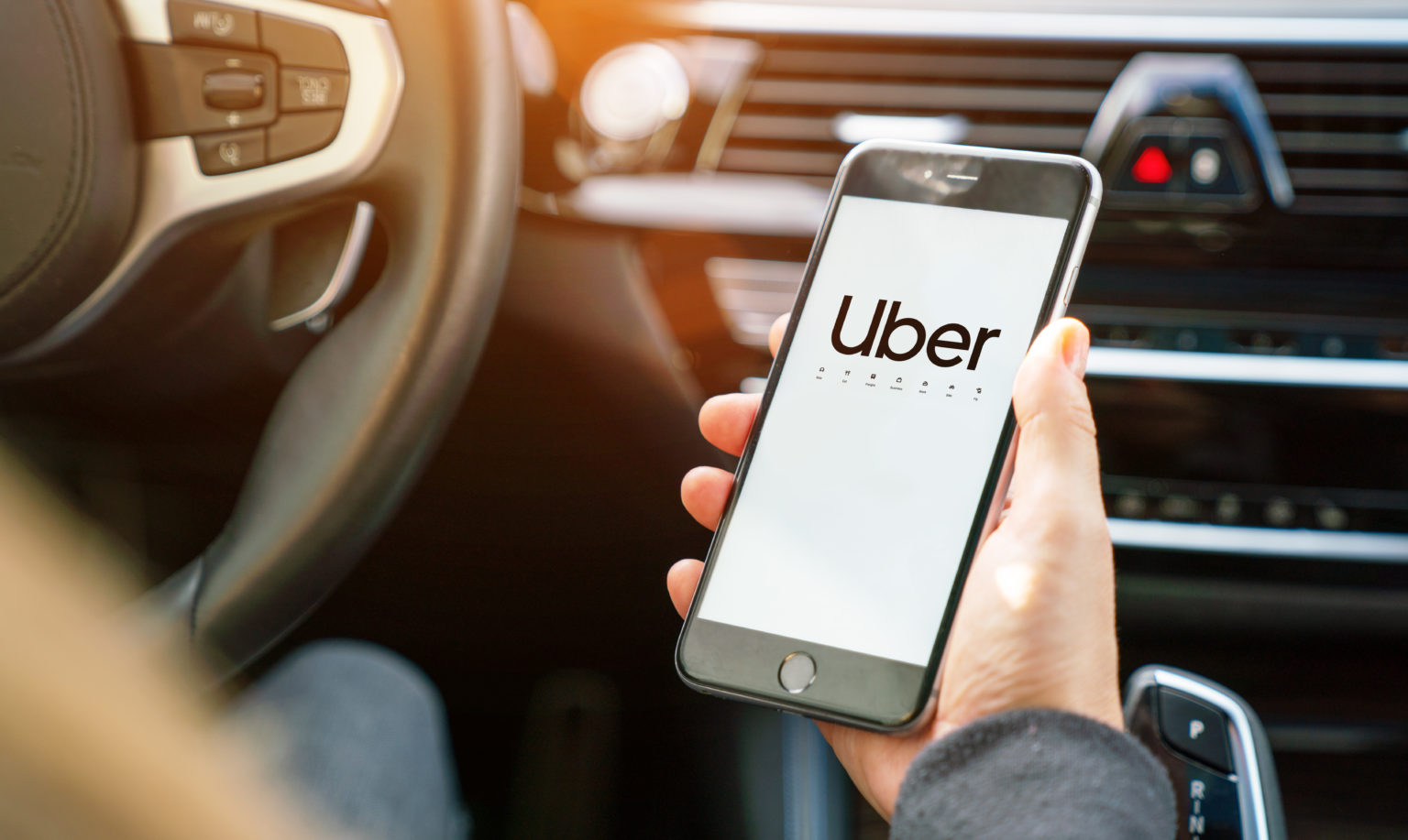 Uberization Service Pesquisa aborda o fenômeno da uberização e a plataformização do ...