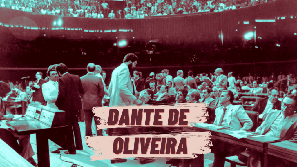 Deputados, entre os quais Dante de Oliveira, autor da emenda das diretas, reunidos no Plenário da Câmara em 25/26 de abril de 1984.