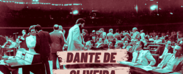 Deputados, entre os quais Dante de Oliveira, autor da emenda das diretas, reunidos no Plenário da Câmara em 25/26 de abril de 1984.