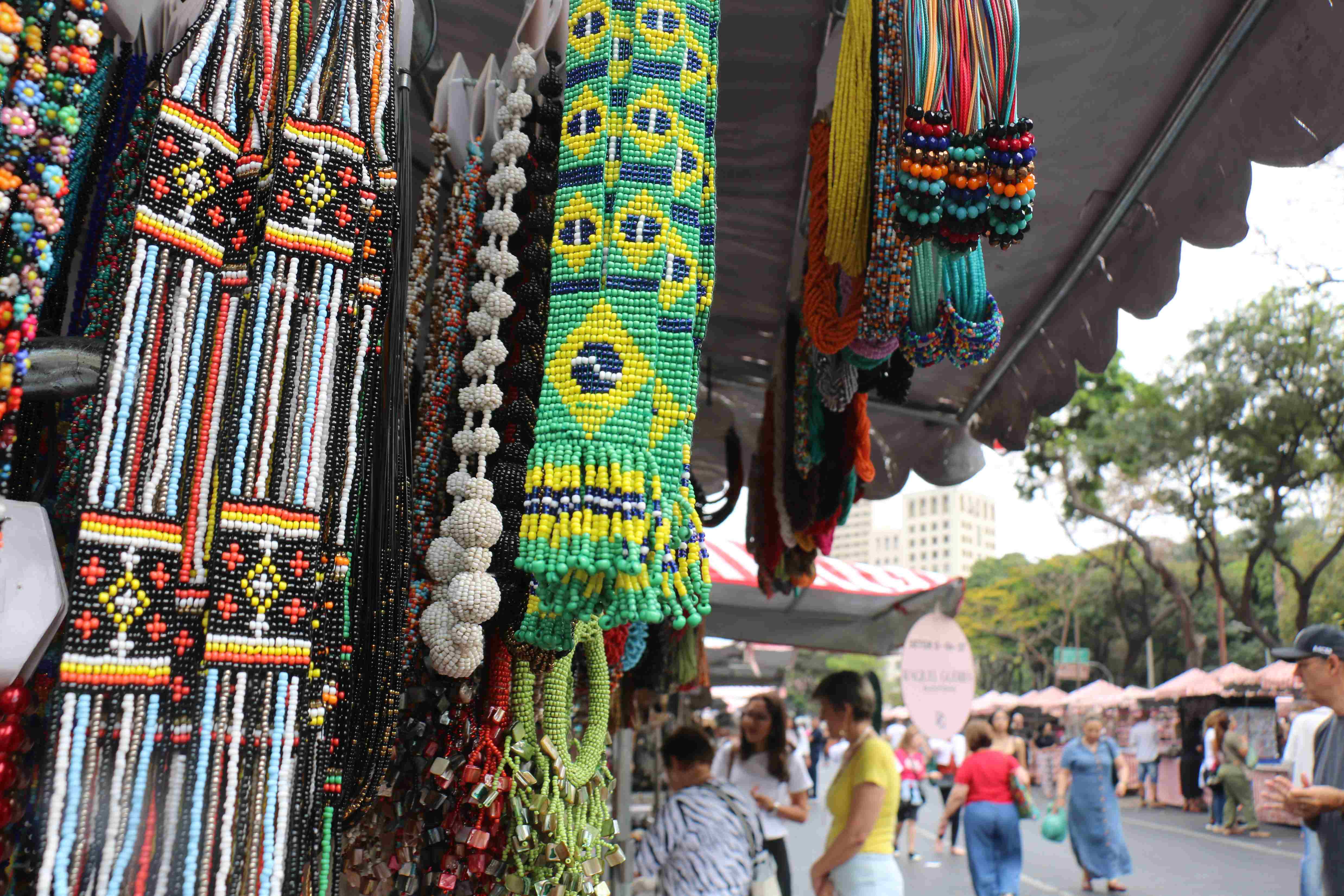 fotos de artesanatos/ colares e pulseiras 