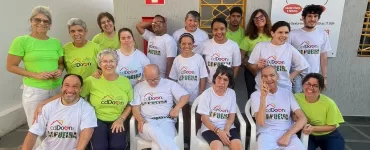 Equipe e alunos do Centro de Desenvolvimento Down (CDDOWN) Planalto.