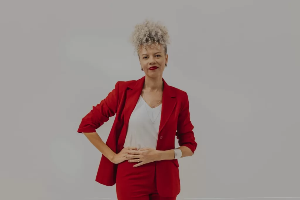 Cecília Oliveira, jornalista e co-fundadora do The Intercept Brasil, e fundadora do Instituto Fogo Cruzado